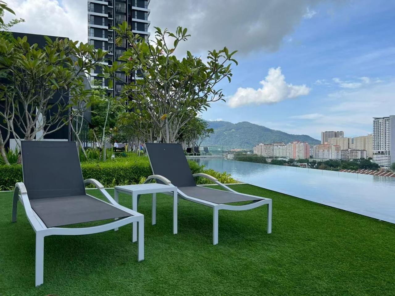 Urban Suites Two Or Three Bedroom Georgetown By Anc Jelutong Luaran gambar