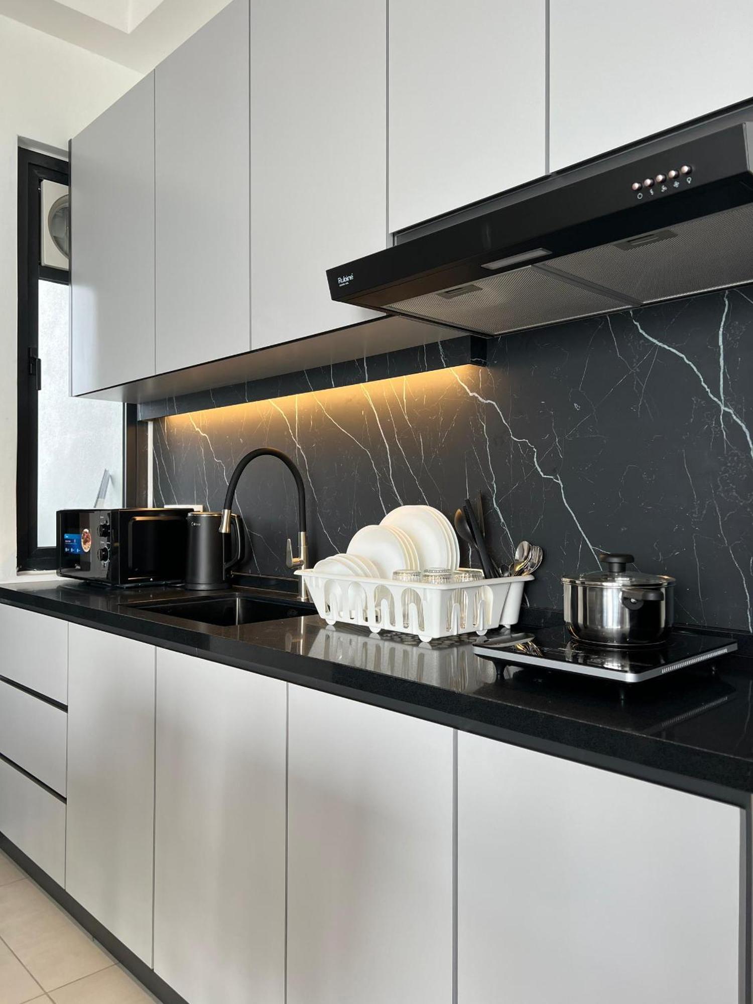 Urban Suites Two Or Three Bedroom Georgetown By Anc Jelutong Luaran gambar