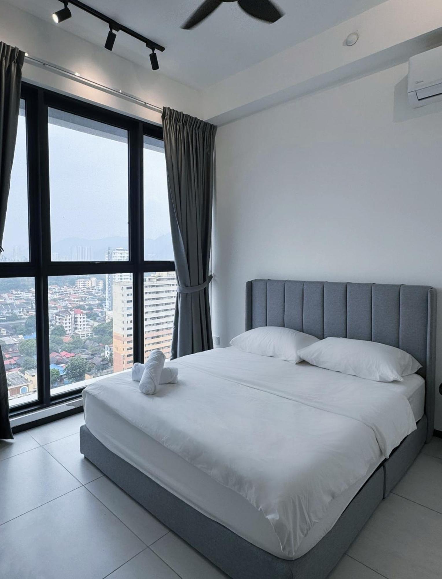 Urban Suites Two Or Three Bedroom Georgetown By Anc Jelutong Luaran gambar